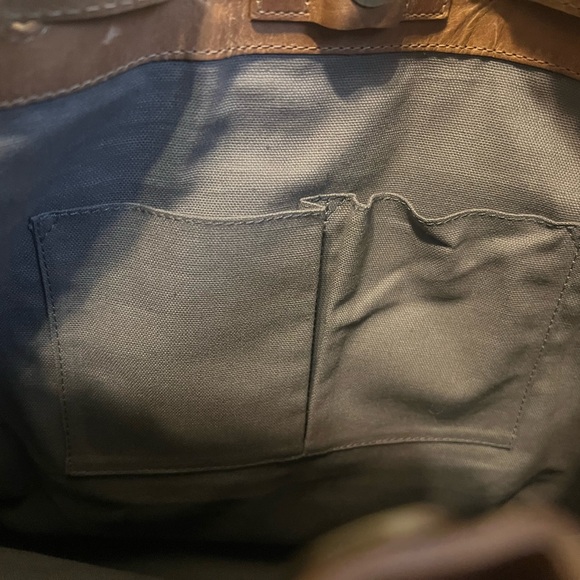 Frye Melissa Leather Hobo Bag -NEW with tags- authentic Frye leather bag - Picture 9 of 15